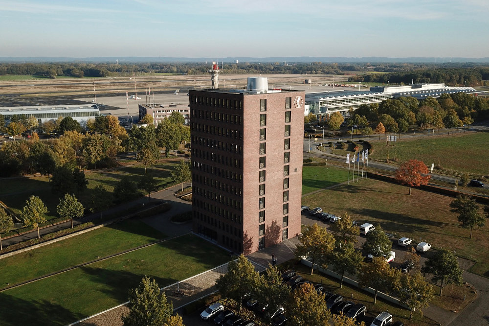 Neubau der Firmenzentrale in Greven am Flughafen Münster/Osnabrück